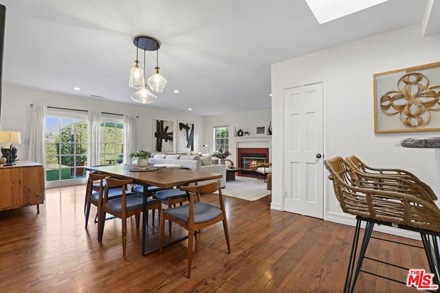 6820 Texhoma Avenue, Lake Balboa, CA 91406