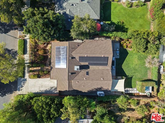 6820 Texhoma Avenue, Lake Balboa, CA 91406