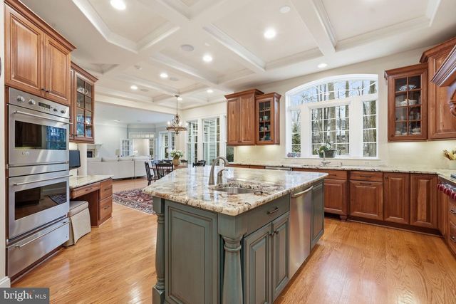 1889 VIRGINIA AVE, Mclean, VA 22101