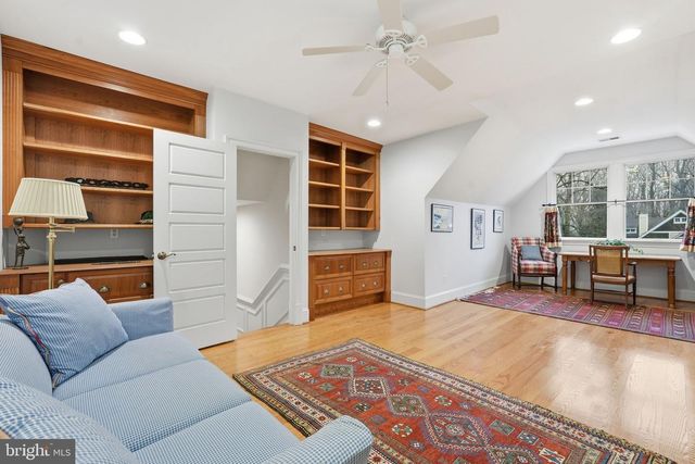 1889 VIRGINIA AVE, Mclean, VA 22101