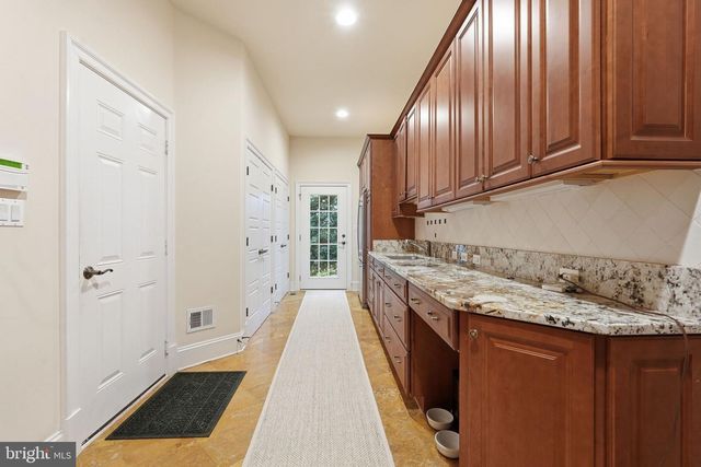 1889 VIRGINIA AVE, Mclean, VA 22101