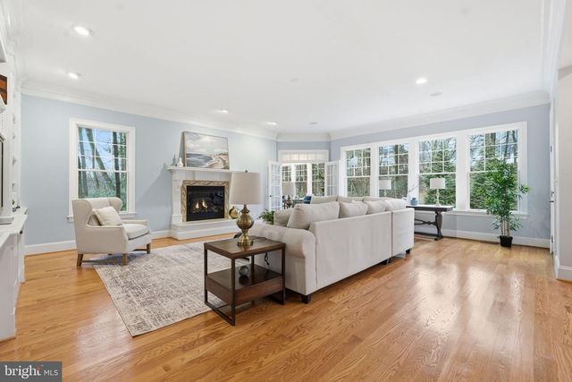 1889 VIRGINIA AVE, Mclean, VA 22101