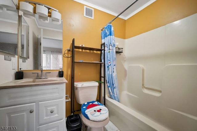 110 Redwood Ave, Paterson City, NJ 07522