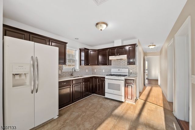 110 Redwood Ave, Paterson City, NJ 07522