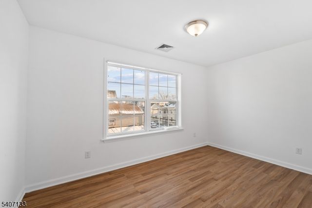 110 Redwood Ave, Paterson City, NJ 07522