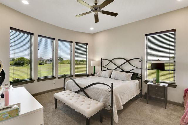 145 Grandview Boulevard, Montgomery, TX 77356