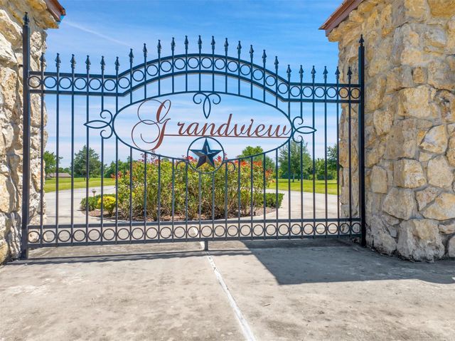 145 Grandview Boulevard, Montgomery, TX 77356