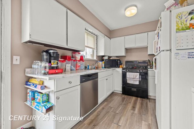 256 River Road, Thomas, MI 48609