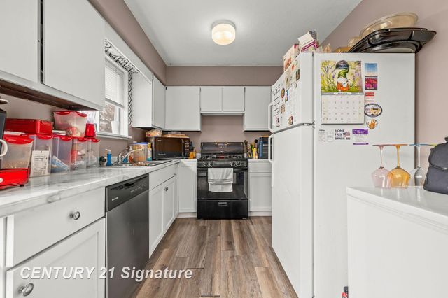 256 River Road, Thomas, MI 48609