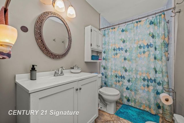 256 River Road, Thomas, MI 48609