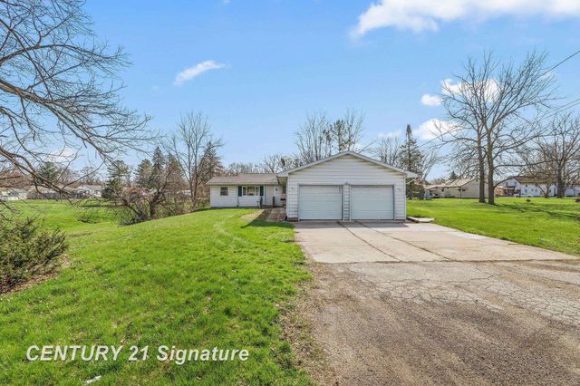 256 River Road, Thomas, MI 48609