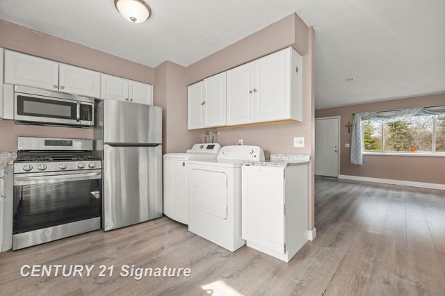 256 River Road, Thomas, MI 48609