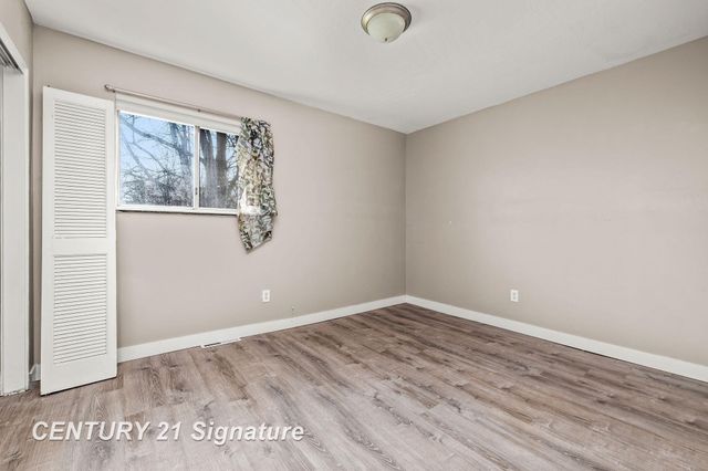 256 River Road, Thomas, MI 48609