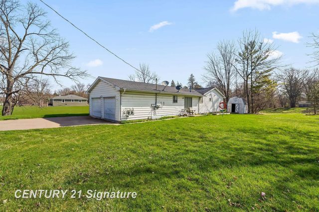 256 River Road, Thomas, MI 48609