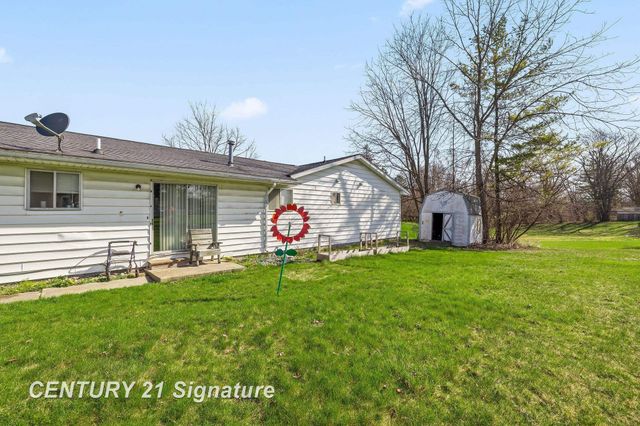 256 River Road, Thomas, MI 48609