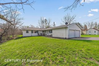 256 River Road, Thomas, MI 48609