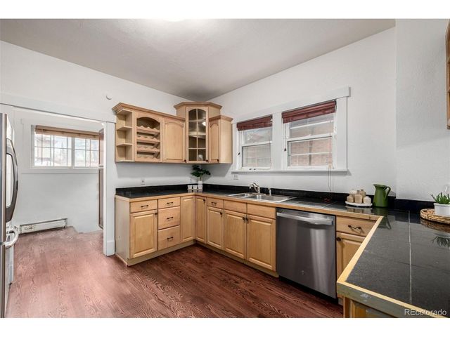 2320 Dexter St, Denver, CO 80207