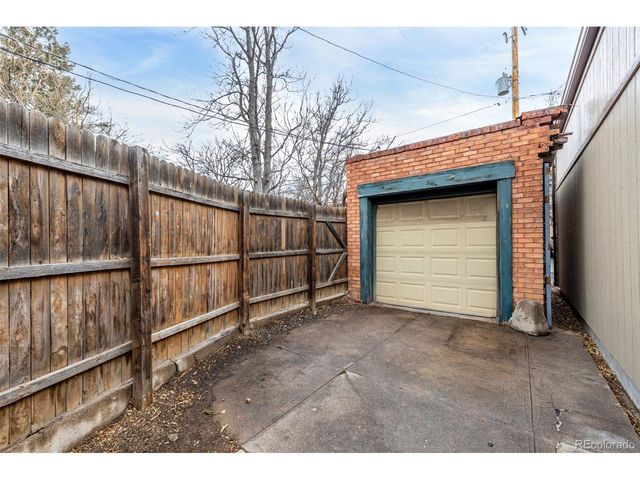 2320 Dexter St, Denver, CO 80207