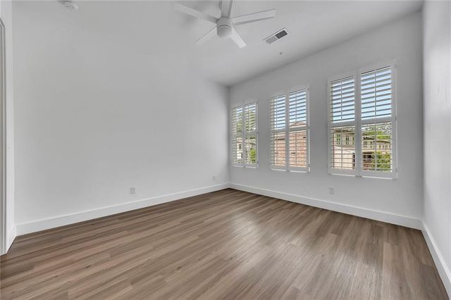 9040 Main Street 128, Woodstock, GA 30188