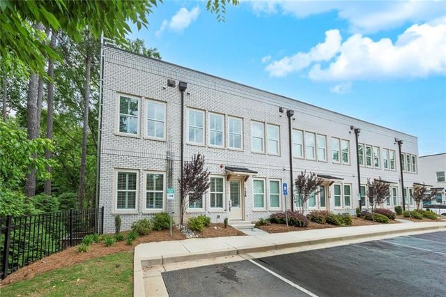 9040 Main Street 128, Woodstock, GA 30188