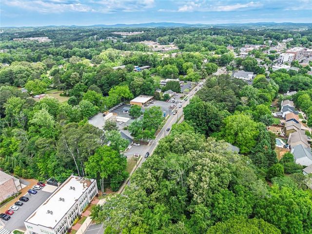9040 Main Street 128, Woodstock, GA 30188
