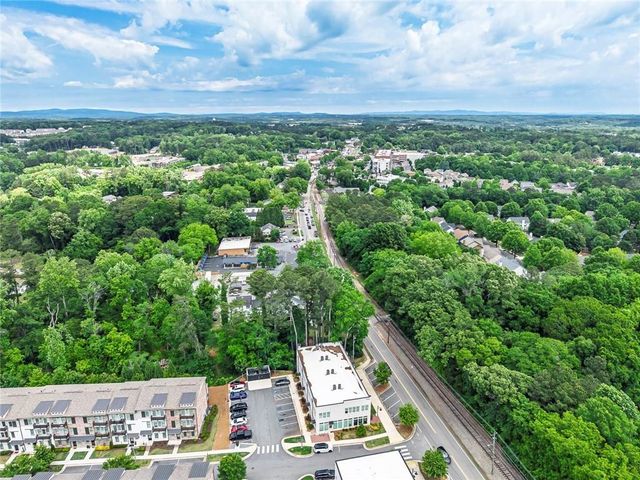 9040 Main Street 128, Woodstock, GA 30188