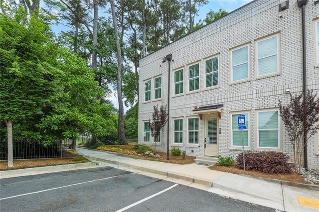 9040 Main Street 128, Woodstock, GA 30188