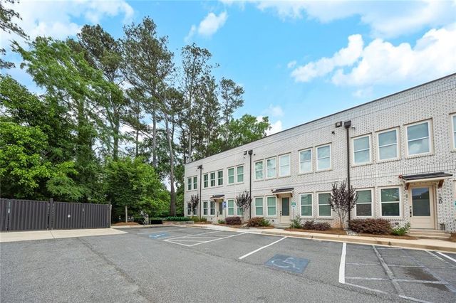 9040 Main Street 128, Woodstock, GA 30188