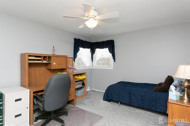 3 Hummingbird Lane, Edison, NJ 08820