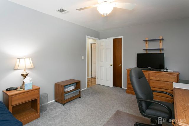 3 Hummingbird Lane, Edison, NJ 08820