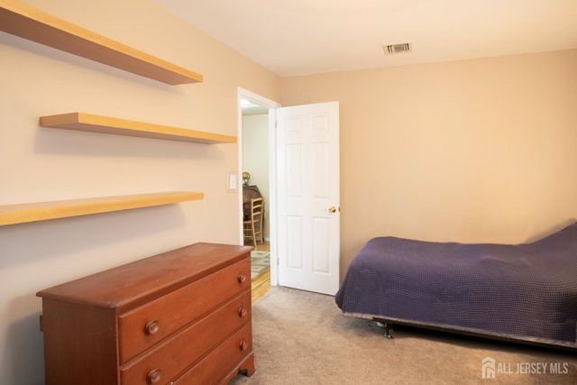 3 Hummingbird Lane, Edison, NJ 08820