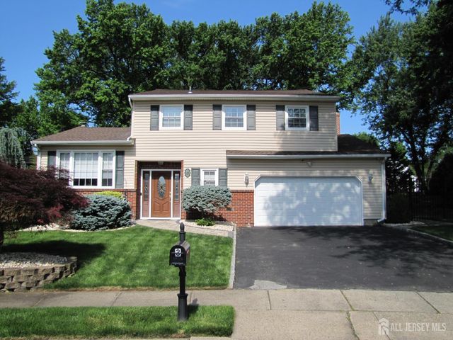 3 Hummingbird Lane, Edison, NJ 08820