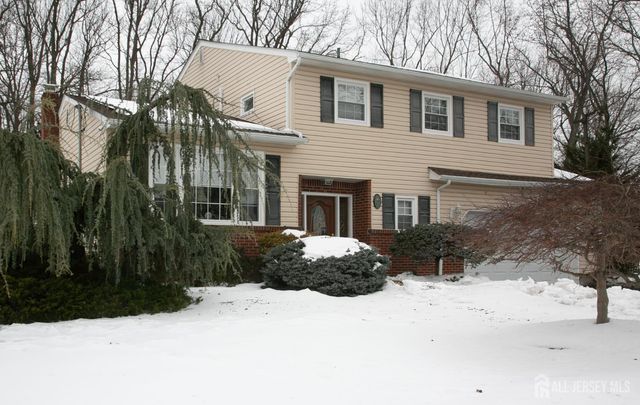 3 Hummingbird Lane, Edison, NJ 08820