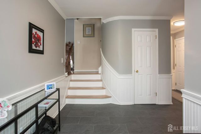 3 Hummingbird Lane, Edison, NJ 08820