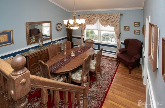 3 Hummingbird Lane, Edison, NJ 08820