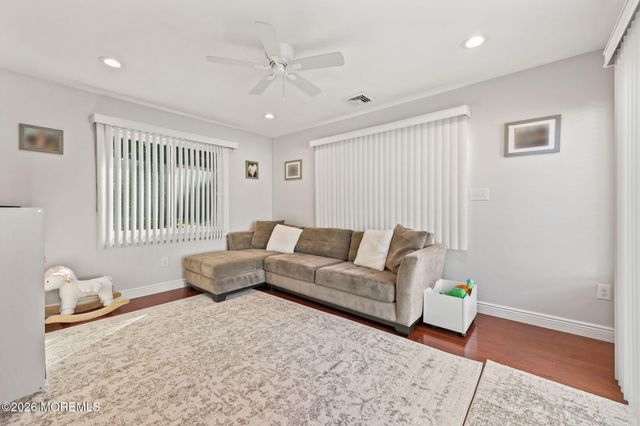 22 Knox Lane, Englishtown, NJ 07726