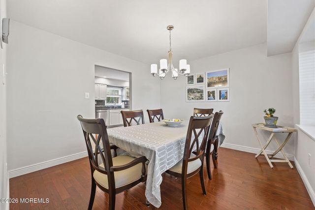 22 Knox Lane, Englishtown, NJ 07726