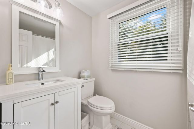 22 Knox Lane, Englishtown, NJ 07726