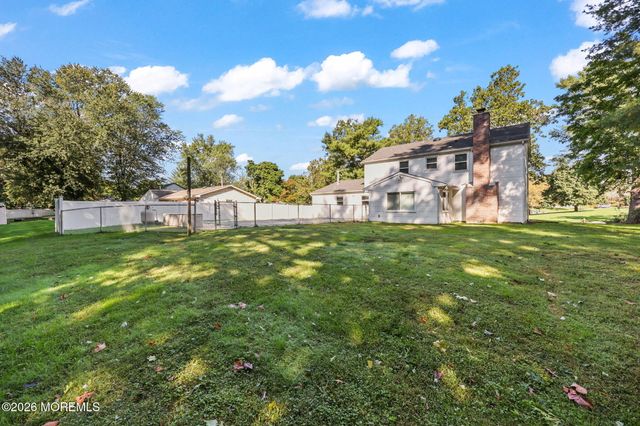 22 Knox Lane, Englishtown, NJ 07726