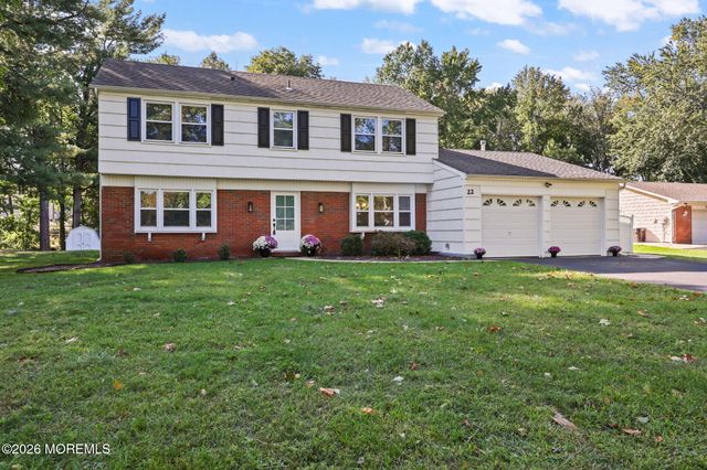 22 Knox Lane, Englishtown, NJ 07726