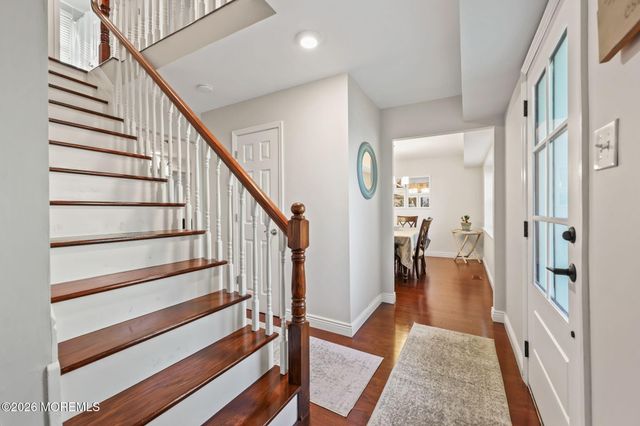 22 Knox Lane, Englishtown, NJ 07726