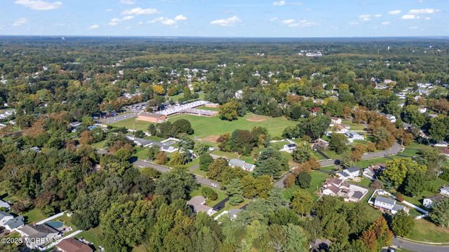 22 Knox Lane, Englishtown, NJ 07726