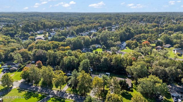 22 Knox Lane, Englishtown, NJ 07726
