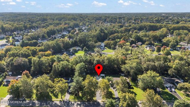 22 Knox Lane, Englishtown, NJ 07726