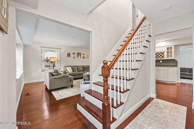 22 Knox Lane, Englishtown, NJ 07726