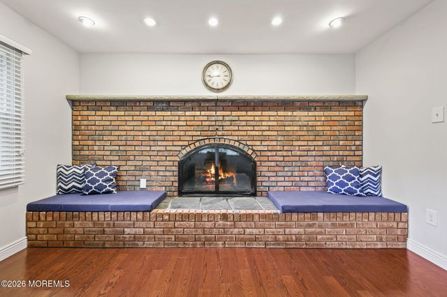 22 Knox Lane, Englishtown, NJ 07726