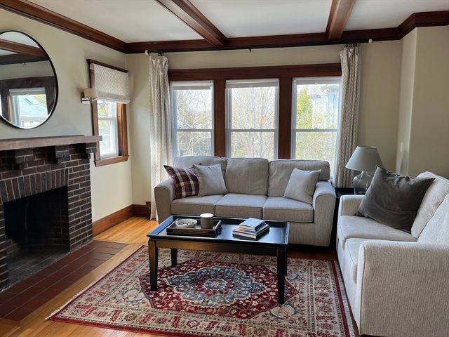 3 Chester Rd 3, Belmont, MA 02478
