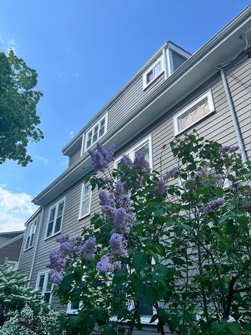 3 Chester Rd 3, Belmont, MA 02478
