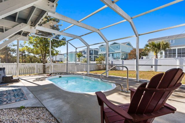 107 SE 71st Street, Oak Island, NC 28465