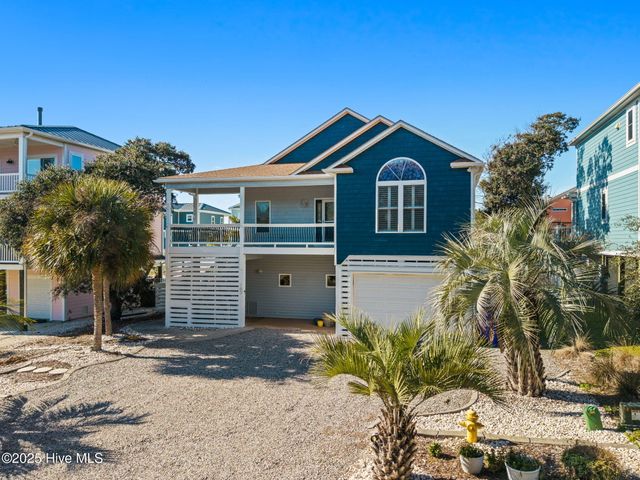 107 SE 71st Street, Oak Island, NC 28465